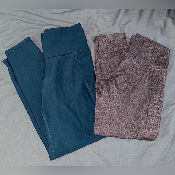 Bundle of Activewear! 2 pairs of leggings, 2 tops, 1 pair of shorts - Picture 2 of 11